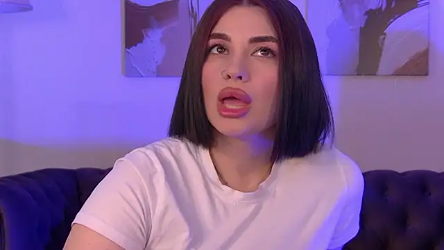 Chatroom XXX en direct de AdrianaToress