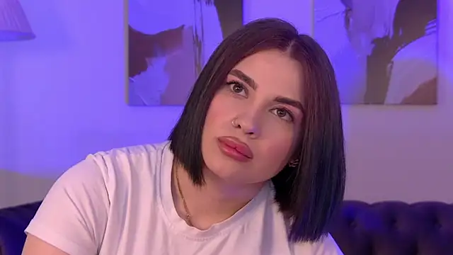 AdrianaToress Chat XXX in diretta