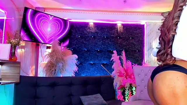 Queens_Wonders_Blonders Webcam-Show