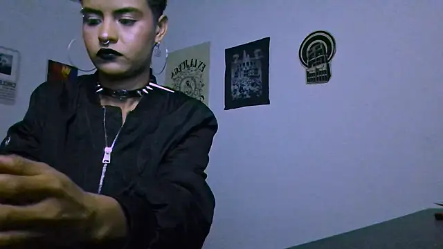 Czat XXX na żywo – alex_one888