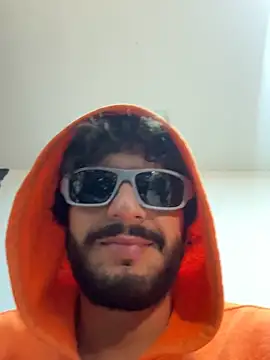 Chat XXX en directo de thomas_gun
