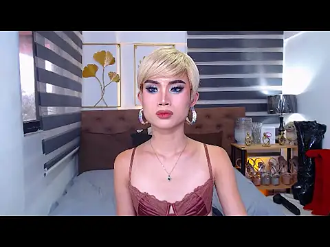 JuicyCockThea webkamerás műsora