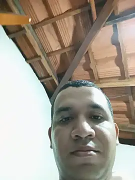 Show modela Roberto27051 na web-kameri