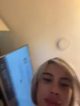 Živý XXX chat YouCandiSumisa