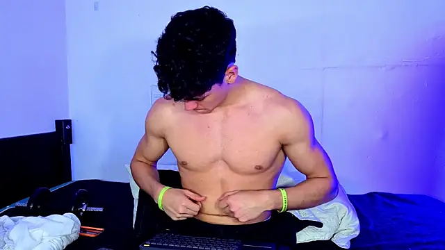 Онлайн чат XXX Luke_Muscle