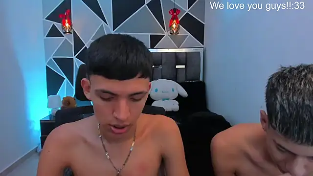 Juan_Nd_Steven's Live XXX Chat