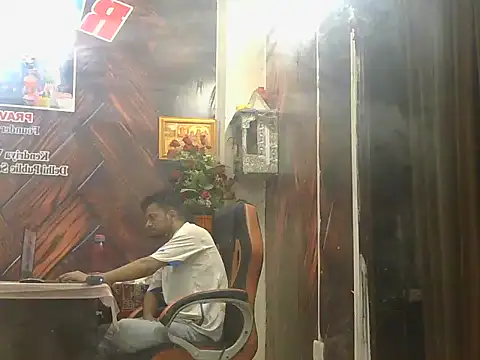 Stubborndesiboy 即時 XXX 聊天