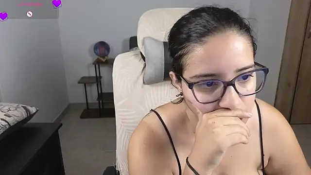 blue__moon_ Adlı Modelin Canlı XXX Sohbeti