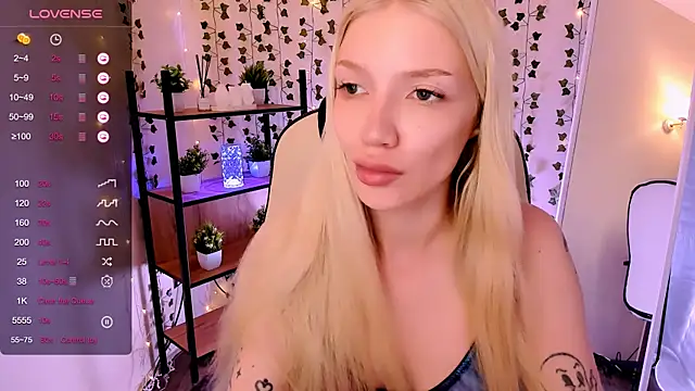 Chat XXX en directo de AnyaTaylor_