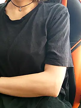 แชท XXX สดของ Aashikalaa