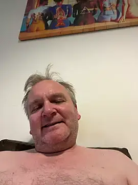 Paolo7619 即時 XXX 聊天