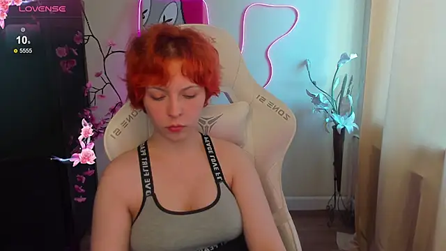 InfernoKitten XXX чат на живо