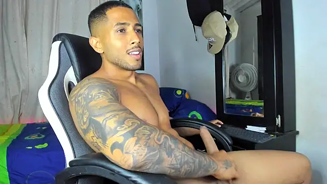 LucasWatsonnn Webcam Show