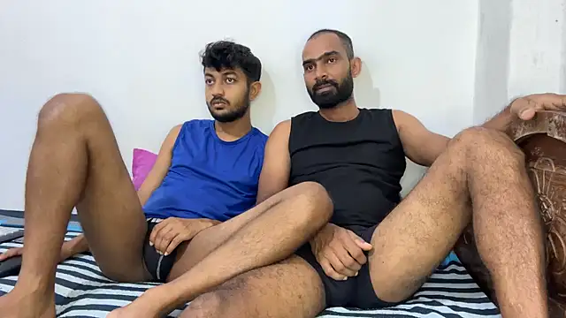 โชว์เว็บแคมของ DesiDaddyandSon
