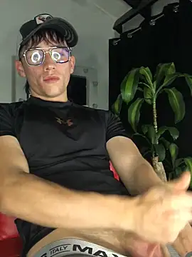 Salvatore_angelo Chat XXX in diretta
