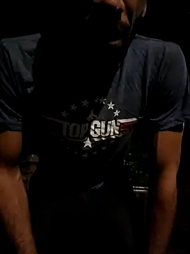 GuyInNY: διαδικτυακό σόου στην κάμερα