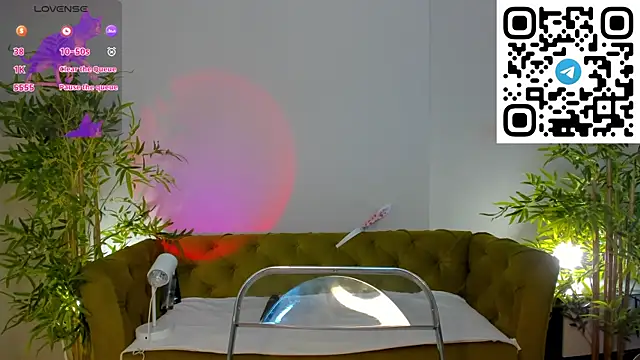 Chat +18 de miiss__lulu ao vivo