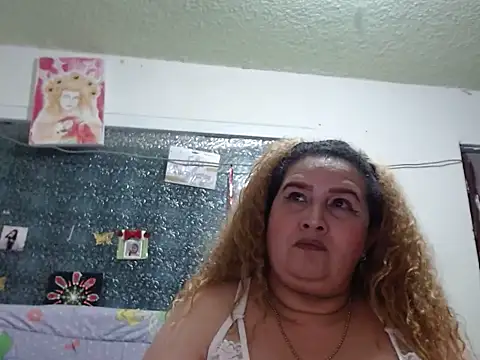 Perla1981-- Chat XXX live