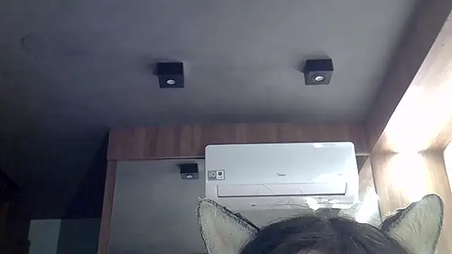 Chat XXX ao vivo de SkinnyKitten