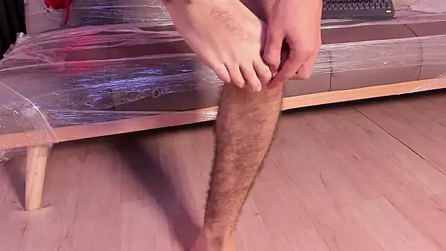 Pertunjukan Kamera Web LucasThomson_