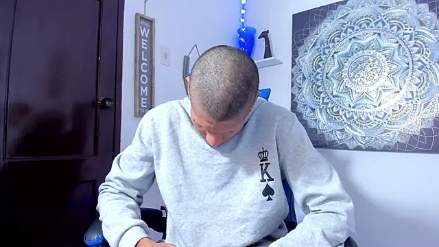 Adan_Oriol 라이브 XXX 채팅