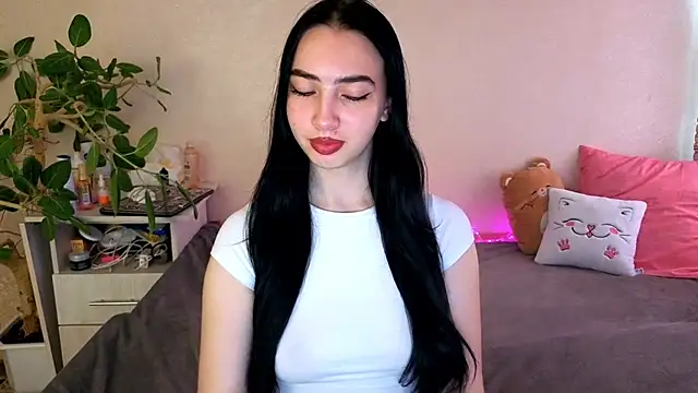 Chat +18 de WildKittenX_ ao vivo