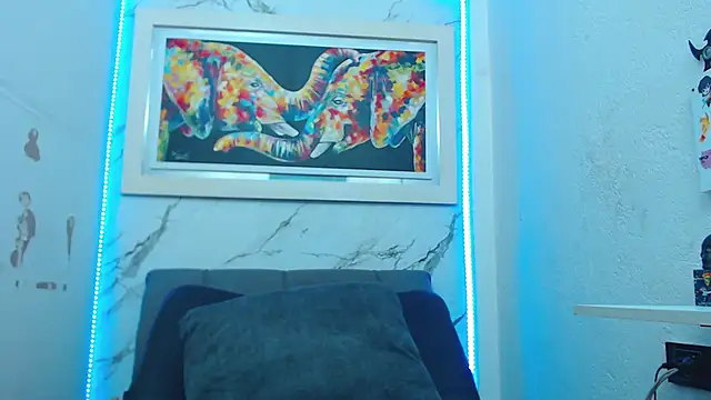 XXX chat uživo modela targuerian22