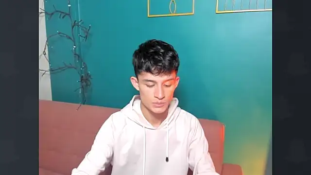 Patrick_Howland_ Adlı Modelin Canlı XXX Sohbeti