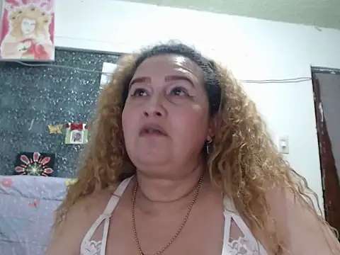 Perla1981-- Chat XXX in diretta