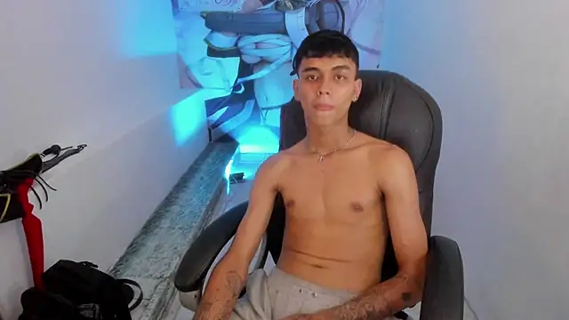 Show de Tyger_Boyy na webcam