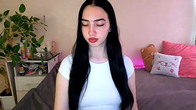 WildKittenX_ élő XXX-chatje