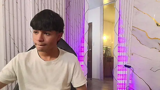 Spark_tay live XXX chat