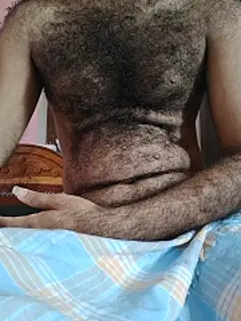 hairy_boyi: διαδικτυακό σόου στην κάμερα
