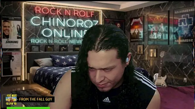 chino_roz Show in webcam
