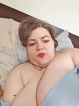 XXX chat uživo modela cindybbwsquirt