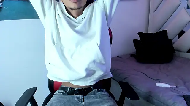 XXX chat uživo modela kai_storm77