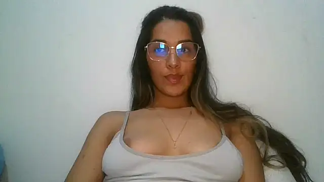 Chat XXX en directo de Juanabrunette7