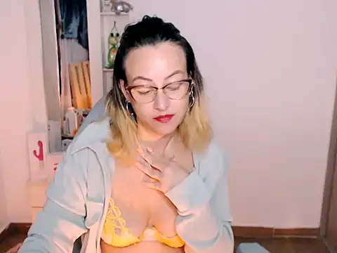 BOREAL_MOON's Live XXX Chat