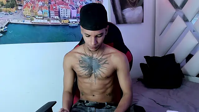 XXX chat uživo modela kai_storm77