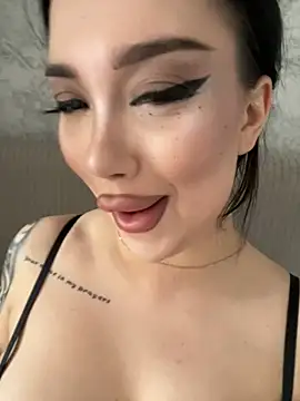 kiss_Lissa Chat XXX in diretta