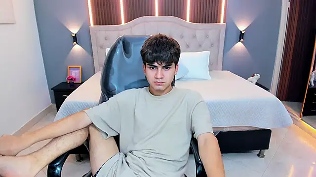 Tommy18__n Live XXX chat