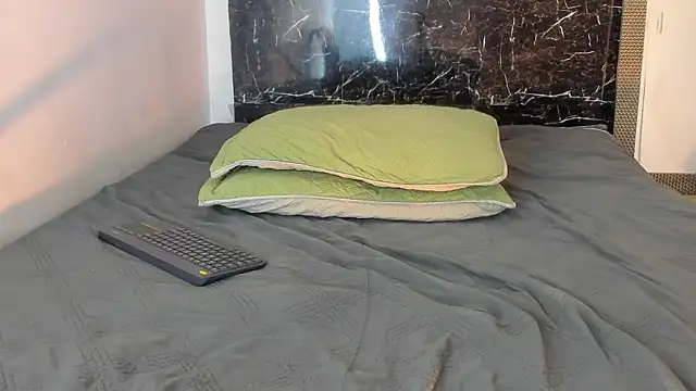Adrian_Wolf's Webcam Show