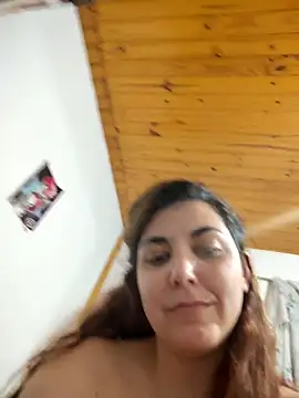 XXX chat uživo modela karamelito_dulce9