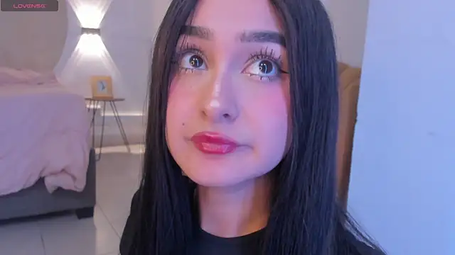 XXX chat uživo modela TokyoHaskel