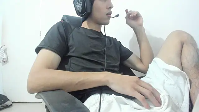 MAPLOZOX04 Webcam show