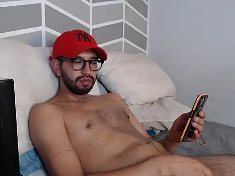 thomass1018 Webcam Show