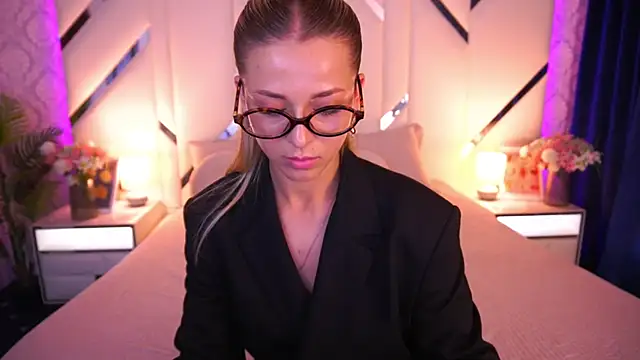 DoveLovee's Webcam Show