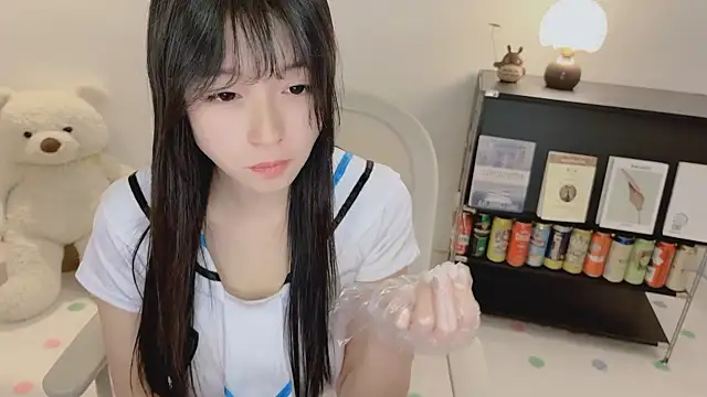 Onechestnut's Live XXX Chat