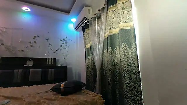 Chatroom XXX en direct de beautiful_bellaa