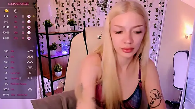 Chat XXX en directo de AnyaTaylor_